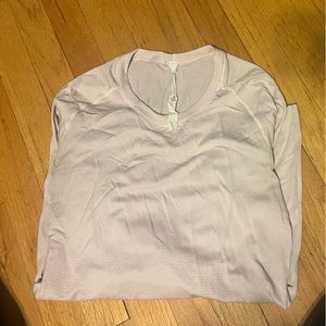 Excellent used long thermal Lululemon top